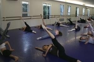 Floor barre